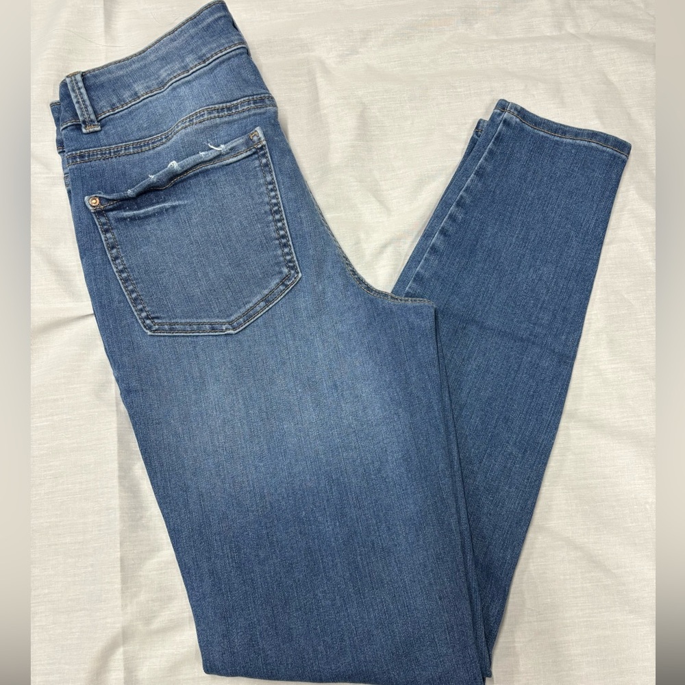 Maurice’s brand Jeggings. Size 6 regular